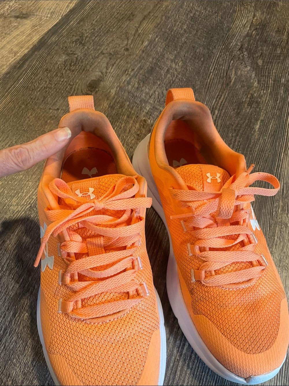Under Armour Women’s Coral Orange Athletic Running Shoes - Picture 7 of 8